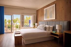 Coral Sands Inn & Cottages