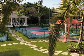 Coral Sands Inn & Cottages