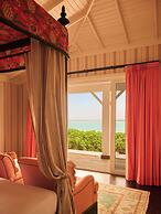 Coral Sands Inn & Cottages