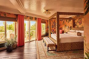 Coral Sands Inn & Cottages