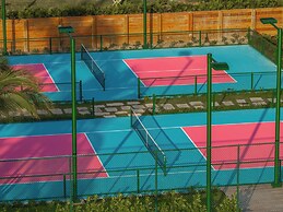 Coral Sands Inn & Cottages