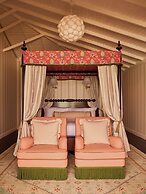 Coral Sands Inn & Cottages