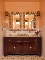 Coral Sands Inn & Cottages