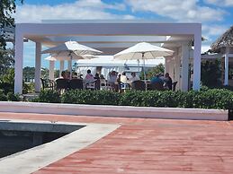 Abaco Beach Resort and Boat Harbour Marina