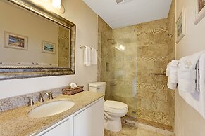 Castle at Kona Bali Kai