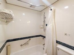 Holiday Inn Shenzhen Donghua by IHG