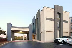 Holiday Inn Express Hotel & Suites Spence Lane by IHG