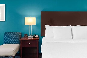 La Quinta Inn & Suites by Wyndham Portland NW