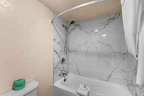 Clarion Pointe Wenatchee