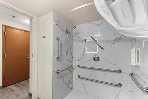 Clarion Pointe Wenatchee