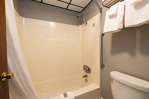 Fireside Inn & Suites Bangor