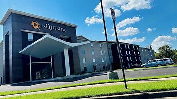 La Quinta Inn & Suites by Wyndham Memphis I-240
