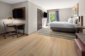 La Quinta Inn & Suites by Wyndham Memphis I-240