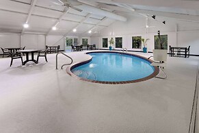 La Quinta Inn & Suites by Wyndham Memphis I-240