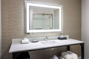 La Quinta Inn & Suites by Wyndham Memphis I-240