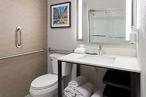 La Quinta Inn & Suites by Wyndham Memphis I-240