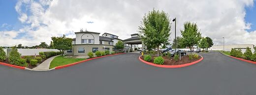 Best Western Woodland Inn