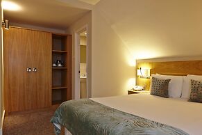 Linton Lodge Hotel, BW Signature Collection