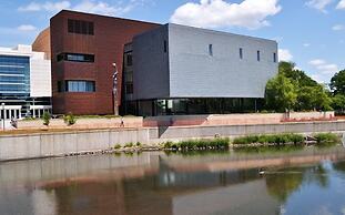 Country Inn & Suites Rochester South Mayo Clinic