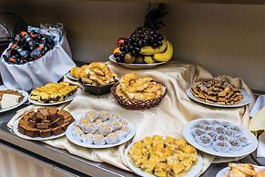 Howard Johnson Plaza Buenos Aires Florida Street by Wyndham