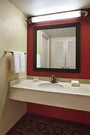 Courtyard by Marriott Niagara Falls