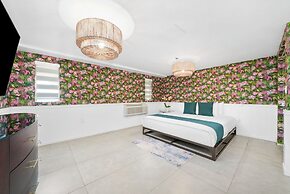 The Whitelaw Hotel