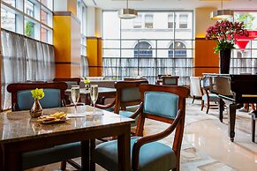 Hotel Giraffe by Library Hotel Collection