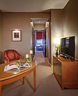 Hotel Giraffe by Library Hotel Collection