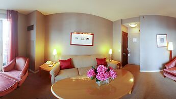 Hotel Giraffe by Library Hotel Collection