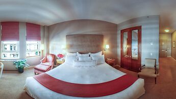 Hotel Giraffe by Library Hotel Collection