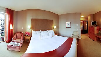 Hotel Giraffe by Library Hotel Collection