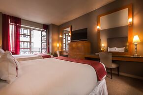 Hotel Giraffe by Library Hotel Collection