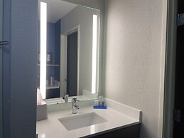 Holiday Inn Express Lapeer by IHG