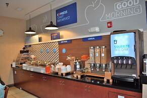 Holiday Inn Express Kansas City-Liberty by IHG