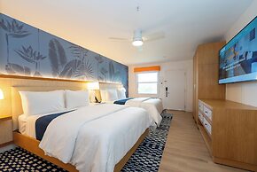 The Sunshine Hotel and Suites