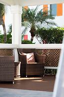 The Sunshine Hotel and Suites