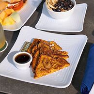 Sunshine Suites Resort