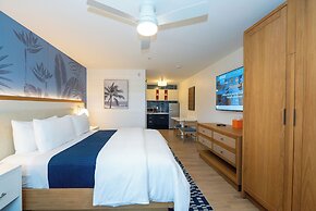 The Sunshine Hotel and Suites