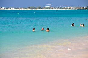 Sunshine Suites Resort