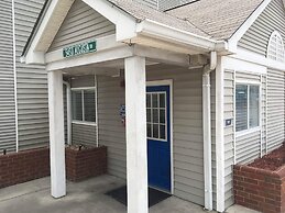 InTown Suites Extended Stay Savannah GA