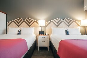 Summit Lodge Boutique Hotel