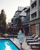 Summit Lodge Boutique Hotel