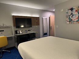 Microtel Inn & Suites by Wyndham Independence