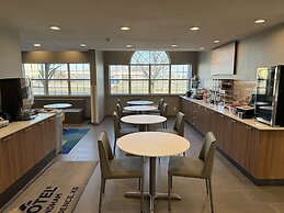 Microtel Inn & Suites by Wyndham Independence