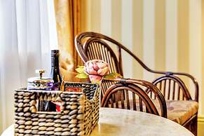 Hadley's Orient Hotel