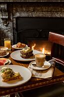 Hadley's Orient Hotel