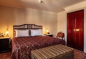 Hadley's Orient Hotel