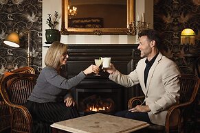 Hadley's Orient Hotel