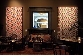 Hadley's Orient Hotel