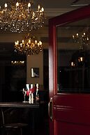 Hadley's Orient Hotel
